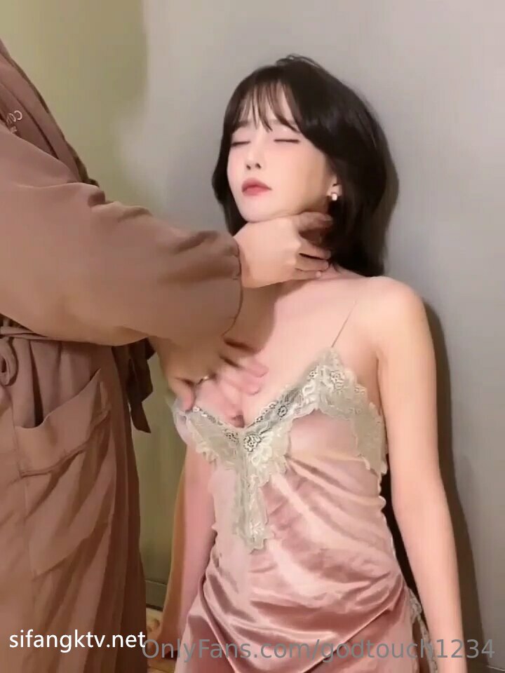 MMUS-071-C 小悪魔挑発美少女
